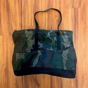 Love Thy Beast Waxed Canvas Pet Tote Camouflage - Large